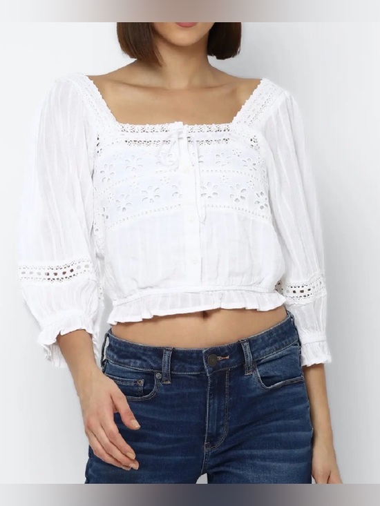 American Eagle Outfitters Tops - American Eagle white lace crop top, XS